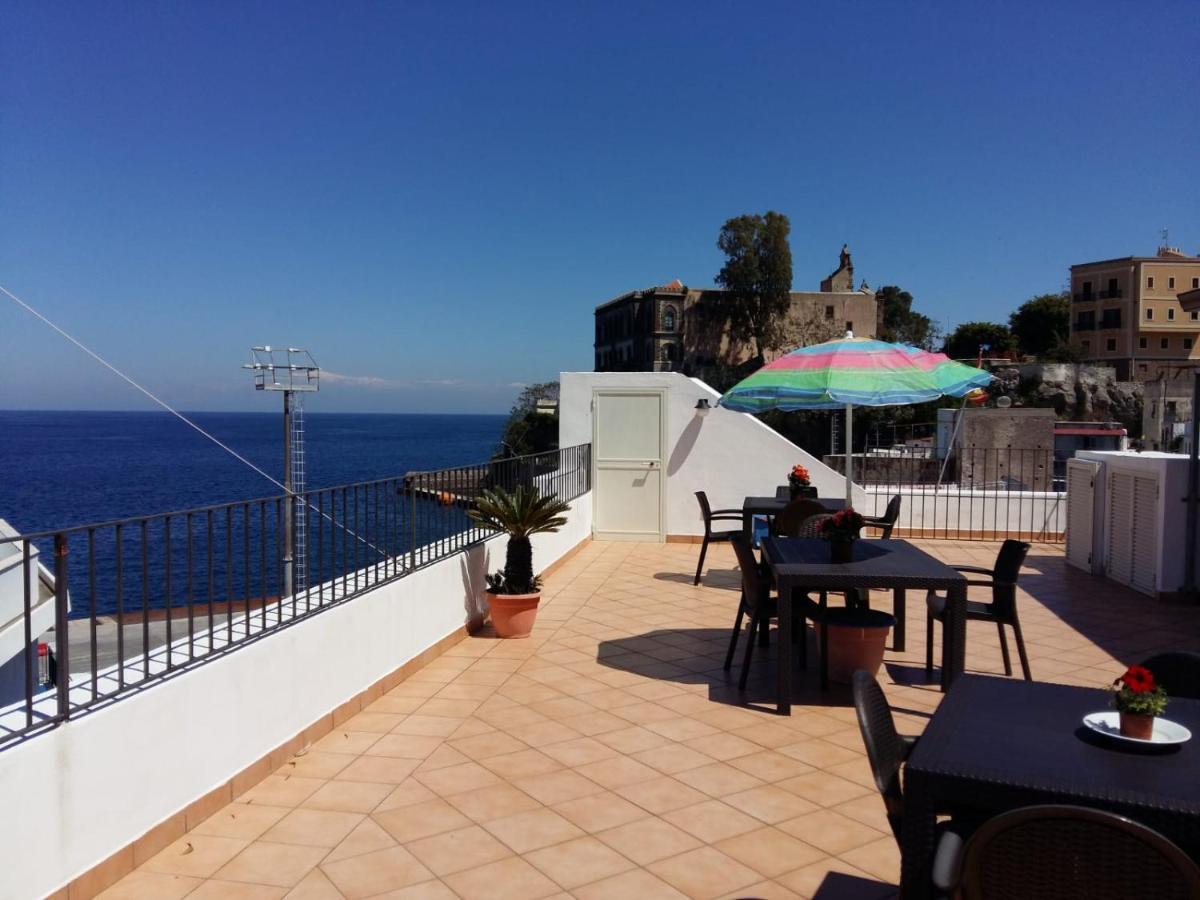Lipari Centro Storico Flat 6 Mins From Port Apartment Luaran gambar